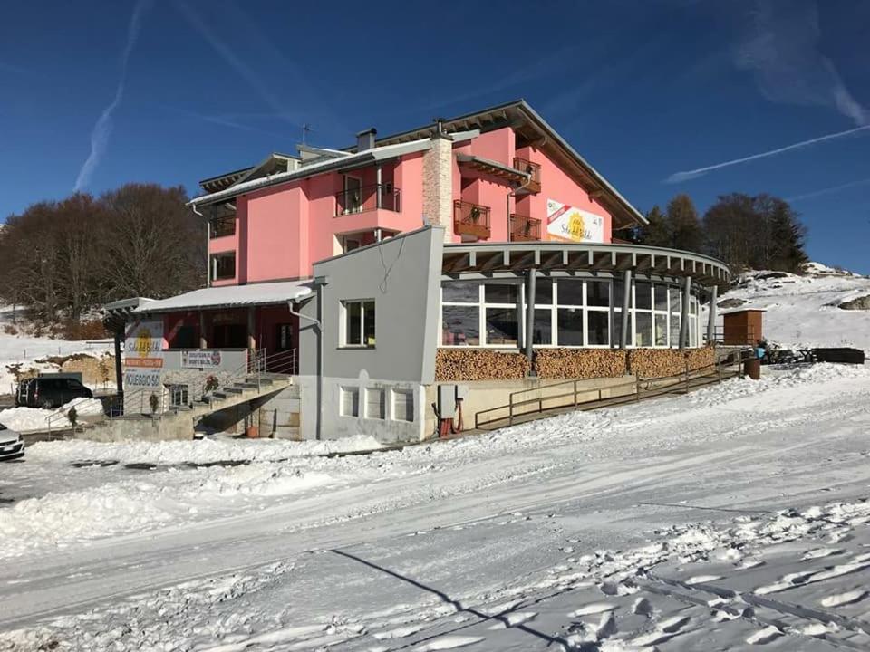 Hotel Sole Del Baldo Brentonico Exterior photo